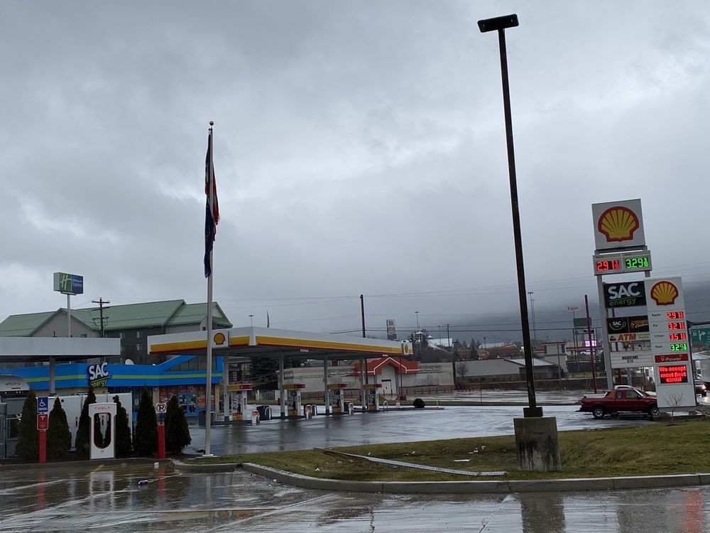SAC’S 121 N Breezewood Rd, Breezewood, Pennsylvania Gas Stations