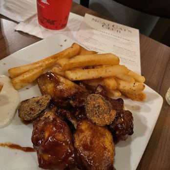 Scat Cat's Club - Lounge - Bayou Wings - Themed Cafes Near Me - Lake Buena Vista, Florida