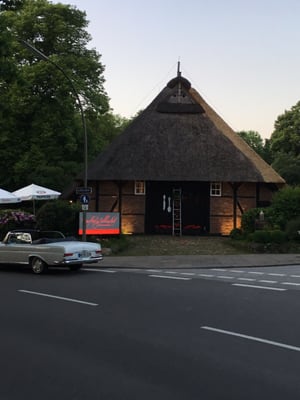 Dorfkrug Volksdorf | Restaurant & Sushi by null