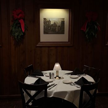 Kreis' Steakhouse - Inside - Steakhouses Near Me - St Louis, Missouri