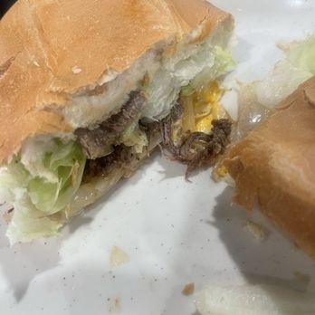 La Sonsonateca Restaurant - Inside of the Carne Asada torta - Mexican Near Me - Sacramento, California La Sonsonateca Restaurant - Inside of the Carne Asada torta - Mexican Near Me - Sacramento, California