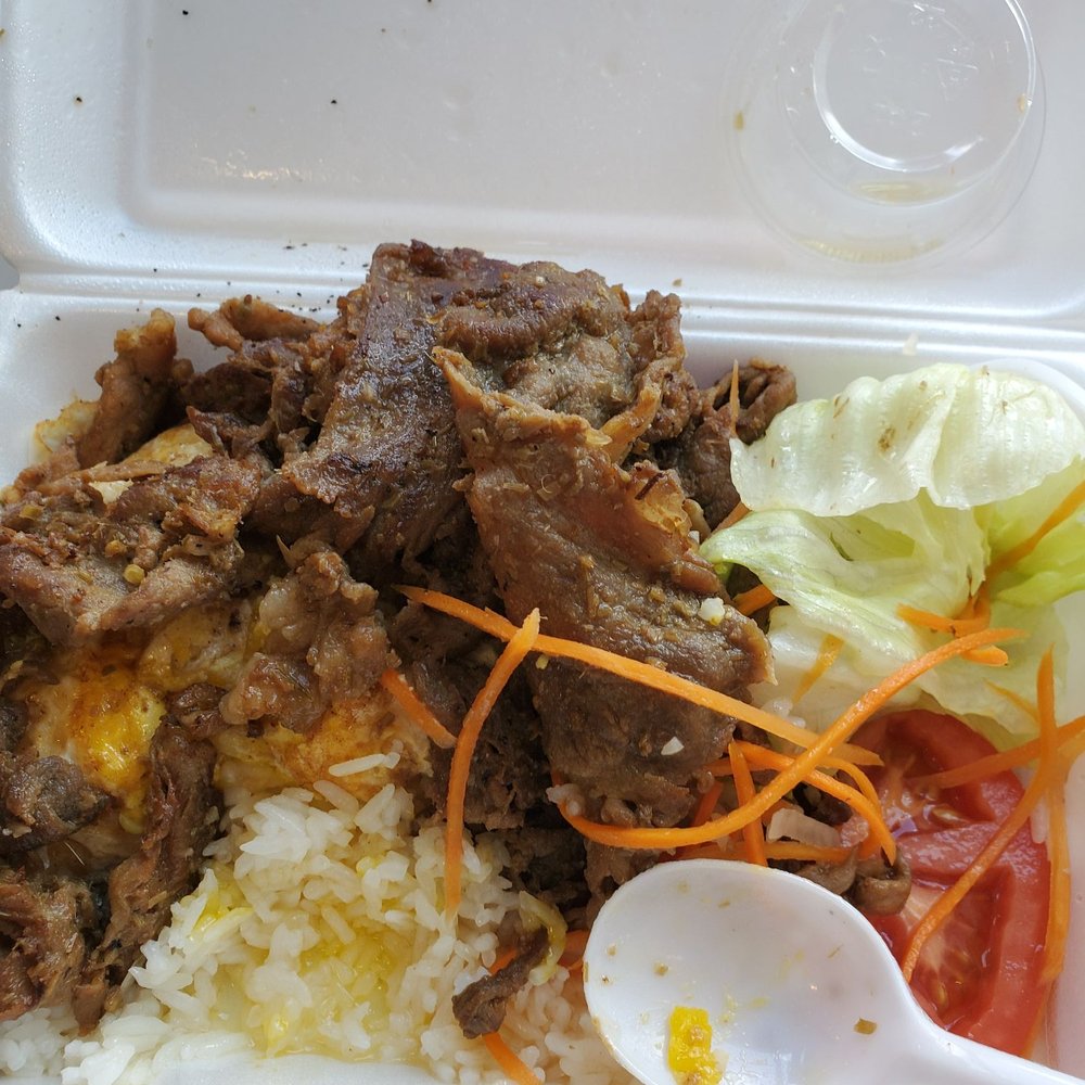Can Tho City - Mix Pork & Chicken Rice Platter + 1 Fried Egg - Vietnamese Near Me - Philadelphia, Pennsylvania Can Tho City - Mix Pork & Chicken Rice Platter + 1 Fried Egg - Vietnamese Near Me - Philadelphia, Pennsylvania