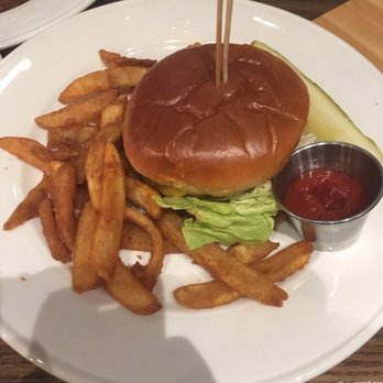 East Troy Brewery - Burger/fries - Brewpubs Near Me - East Troy, Wisconsin