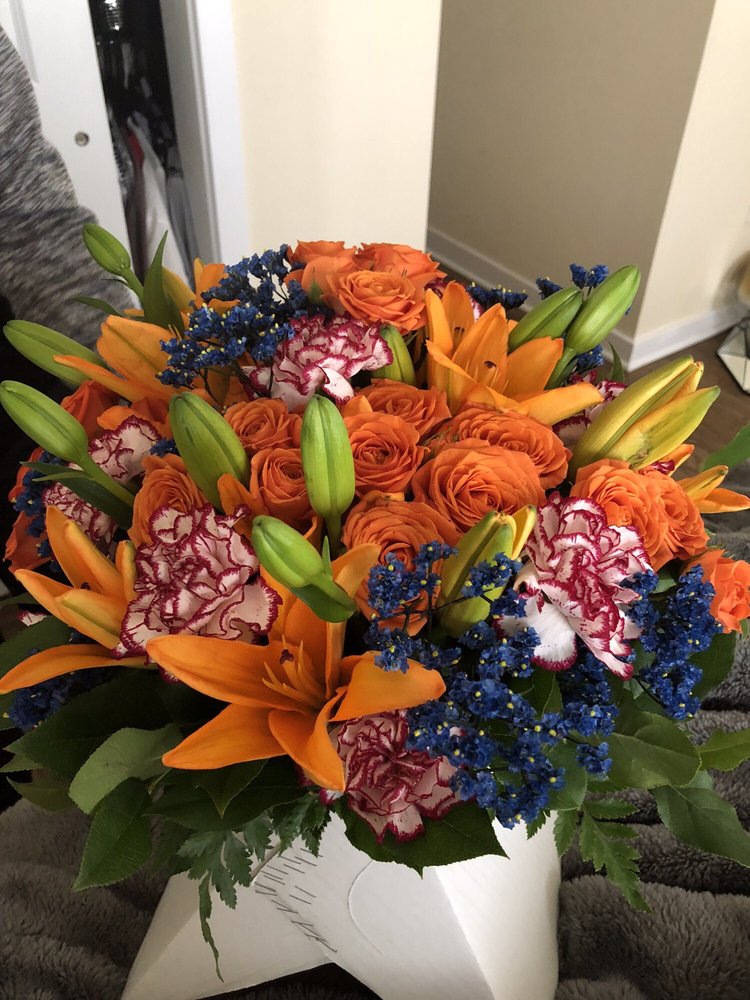 Logan Floral Designs & Gifts 10 Photos Florists 5807 Germantown