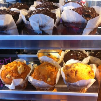 Maona - Muffins €2,2 - Juice Bars & Smoothies Near Me - Antwerp, VAN