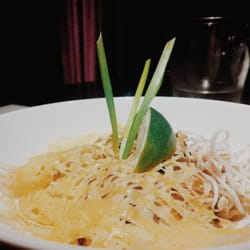 Mango Tree Bistro - Pad Thai
