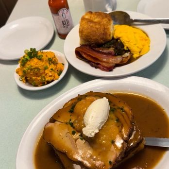 White Lily Diner - Breakfast & Brunch Near Me - Toronto, Ontario White Lily Diner - Breakfast & Brunch Near Me - Toronto, Ontario