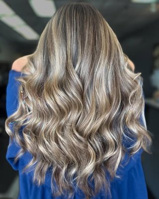 NikkiSnips Hair Salon