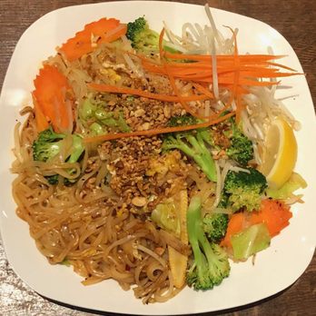 Tangerine Thai - a plate of noodles with carrots and broccoli - Thai Near Me - Seattle, Washington