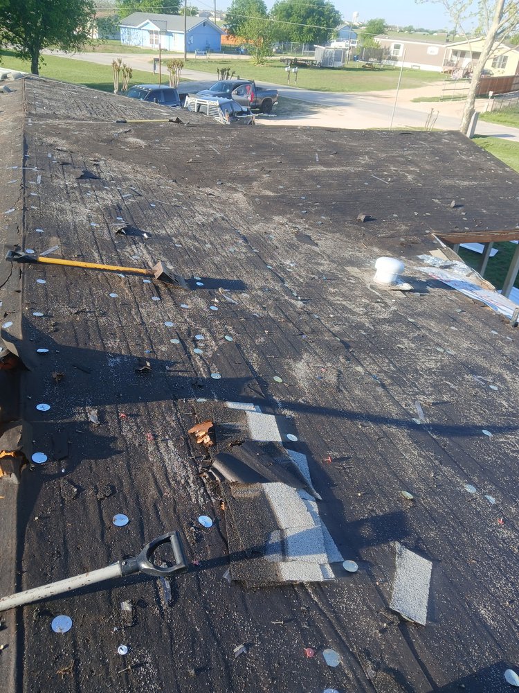 Slide of Saldana's Roofing