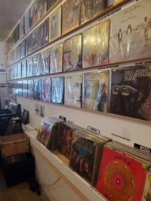 Tunnel Records by null