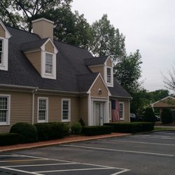 Dean B Buxton, DDS - Entrance to Dr.Buxton's is in the center of the building (seen here on left) - easy to find and easy to get back on the road!
