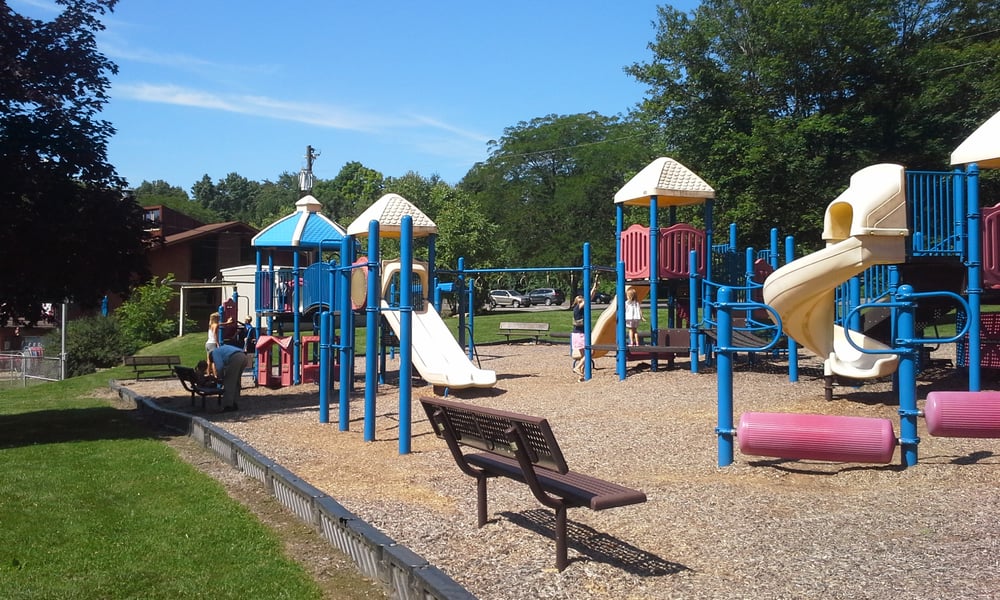 Social spots from Freedlander Park