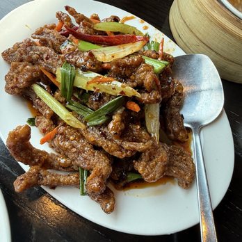 Han Palace - L5. Crispy Beef Lunch Combo - comes with an egg drop soup, and sesame ball. - Dim Sum Near Me - McLean, Virginia Han Palace - L5. Crispy Beef Lunch Combo - comes with an egg drop soup, and sesame ball. - Dim Sum Near Me - McLean, Virginia