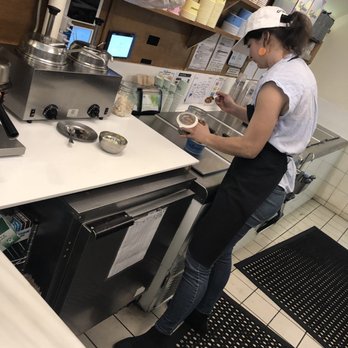 Van Leeuwen - Server preparing our ice cream - Coffee & Tea Near Me - Brooklyn, New York Van Leeuwen - Server preparing our ice cream - Coffee & Tea Near Me - Brooklyn, New York