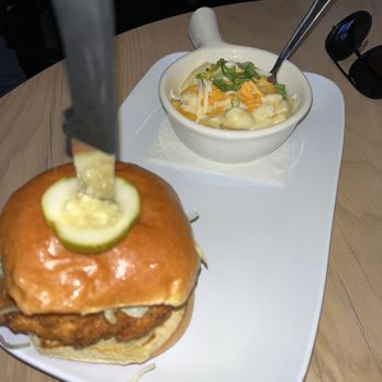 Yogi's Bar & Grill - Buffalo chicken sandwich and Mac and cheese - Sports Bars Near Me - Upper Arlngtn, Ohio