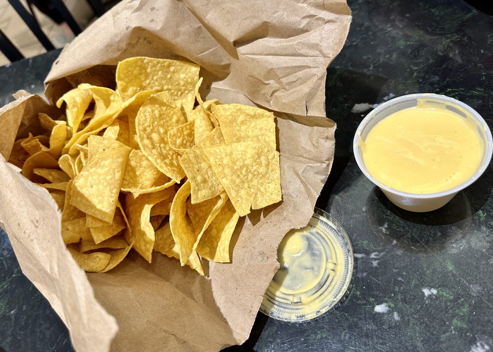 YALLAH CHICKEN & TACOS Updated September 2024 1000 Ross Park Mall