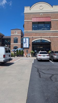 Big B's Fish Joint by null