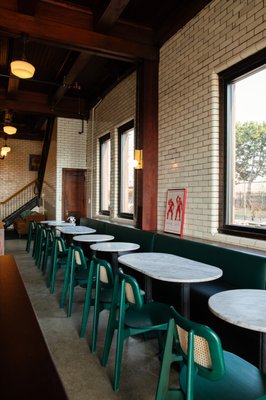 Ladder 4 Wine Bar by null
