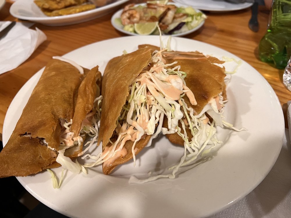 La Cabana Bakeshop & Restaurant