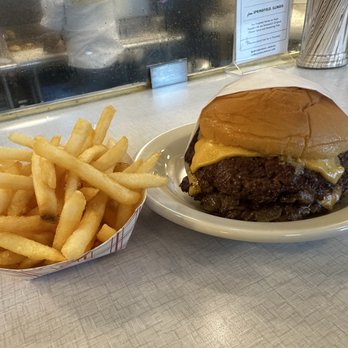 Hamburger America - Burgers Near Me - New York, New York
