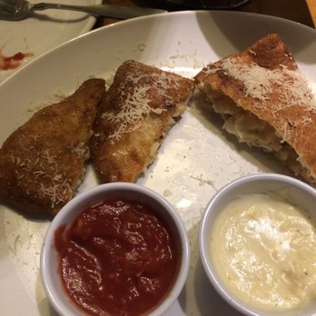 Olive Garden Italian Restaurant - Here is what they served "Chicken Alfredo Pizza" - Italian Near Me - Tarentum, Pennsylvania Olive Garden Italian Restaurant - Here is what they served "Chicken Alfredo Pizza" - Italian Near Me - Tarentum, Pennsylvania