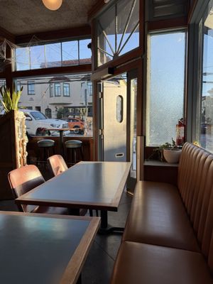 Jay'n Bee Club by null