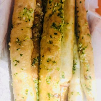 Stonefire Grill - Freshly Baked Breadsticks - American Near Me - Pasadena, California