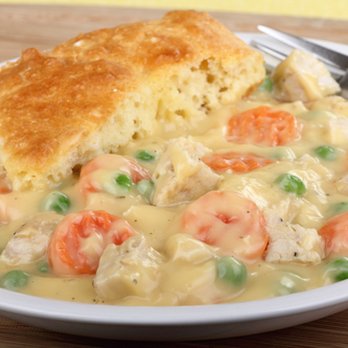 Lifestyle Meals - a plate of chicken pot pie with a biscuit - Food Delivery Services Near Me Lifestyle Meals - a plate of chicken pot pie with a biscuit - Food Delivery Services Near Me