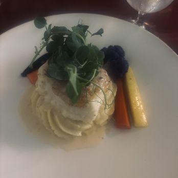 La Bécasse - Halibut Special - French Near Me - Maple City, Michigan