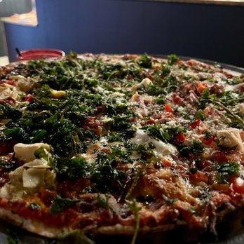Liliana's Italian Kitchen - The Italiano Pizza - Italian Near Me - St. Louis, Missouri