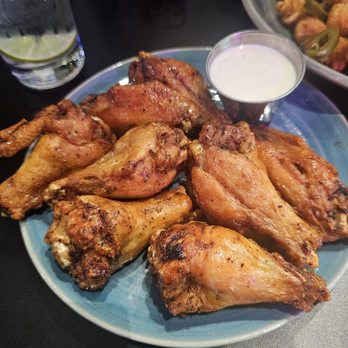 Urban Putt - Hot honey wings - Cocktail Bars Near Me - San Jose, California