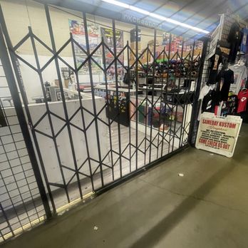 FONTANA INDOOR SWAP MEET - Updated February 2026 - 36 Photos & 29