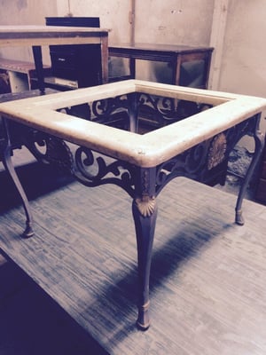 La Lagunilla Sunday Antiques Market by null