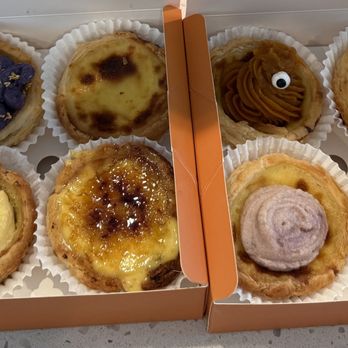 Na Tart - 12 piece Portuguese egg tart box ($46): order ahead if you want to make sure to get all the flavors - Bakeries Near Me - San Diego, California Na Tart - 12 piece Portuguese egg tart box ($46): order ahead if you want to make sure to get all the flavors - Bakeries Near Me - San Diego, California