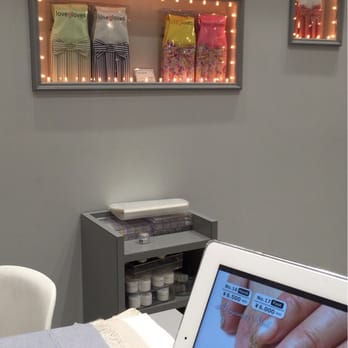 青山ネイル マークイズ みなとみらい店 Nail Salons 西区みなとみらい3 5 1 横浜市 神奈川県 Japan Phone Number