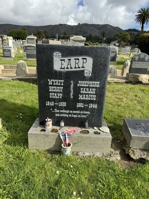 Wyatt Earp gravesite by null