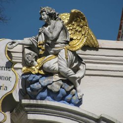 Domstift Sankt Petri - Recher Engel am Portal.