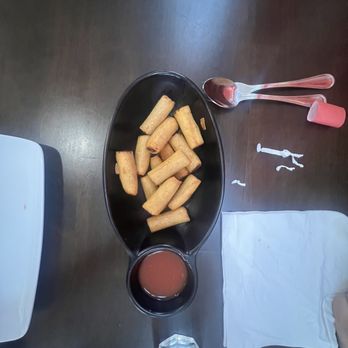 Max's Restaurant - Filipino Near Me - Bakersfield, California