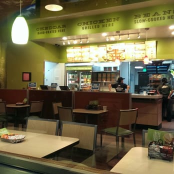 Del Taco - Clean place. Good menu. Kids love the strawberry lemonade and the playground. - Fast Food Near Me - South Jordan, Utah