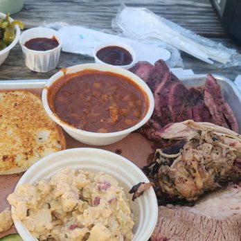 Canyons Barbeque - Tri tip, pulled pork and brisket - Barbeque Near Me - Castro Valley, California