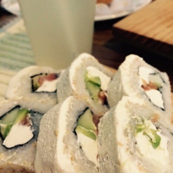 Kizushi - Rollo Filadelfia Nevado mmmmm - Sushi Bars Near Me - Cancún, ROO Kizushi - Rollo Filadelfia Nevado mmmmm - Sushi Bars Near Me - Cancún, ROO