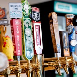 Birdcall - Chicken sandwich chicken tender nuggets salads all natural bar margaritas beer on tap organic beverages Colorado gluten free vegetarian