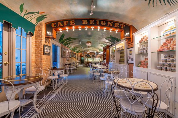 Cafe Beignet, Royal Street by null