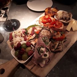 Fat Joe's - Borrelplankje piccolo.