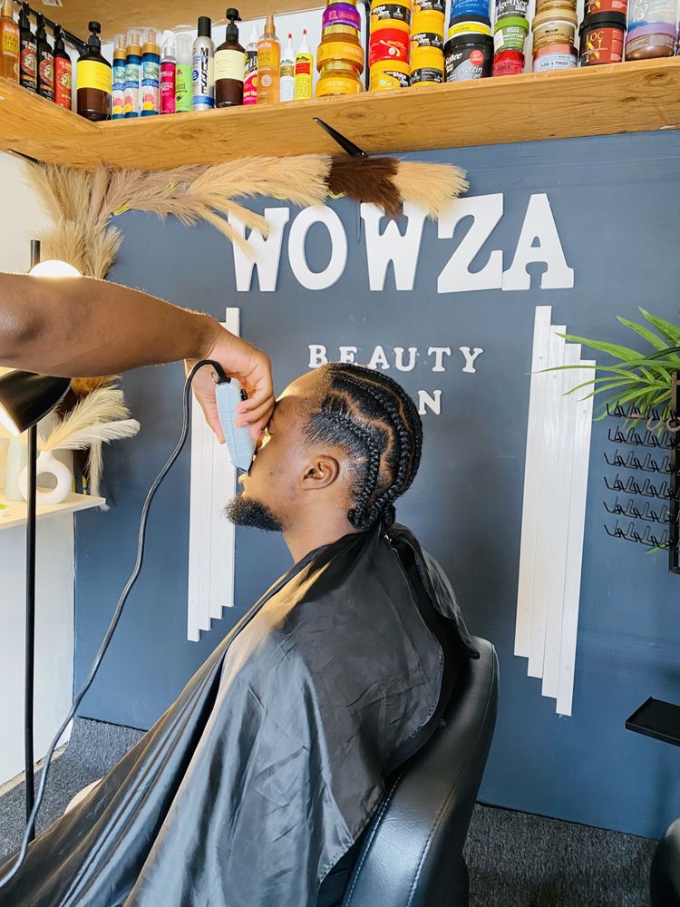 Wowza Beauty Salon Logo