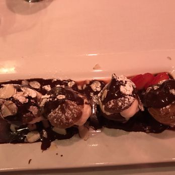 Maximilien - Creme puffs - French Near Me - Seattle, Washington Maximilien - Creme puffs - French Near Me - Seattle, Washington
