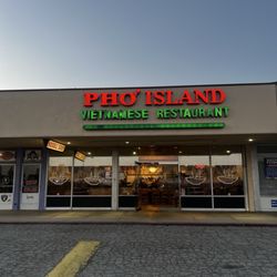 Pho Island