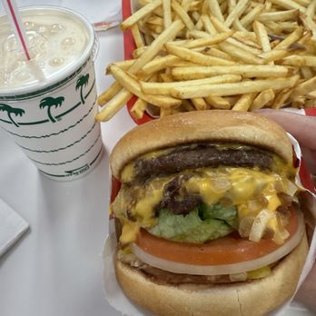 In-N-Out Burger - Double double chopped chilis, grilled and raw onions - Burgers Near Me - Rancho Mirage, California In-N-Out Burger - Double double chopped chilis, grilled and raw onions - Burgers Near Me - Rancho Mirage, California