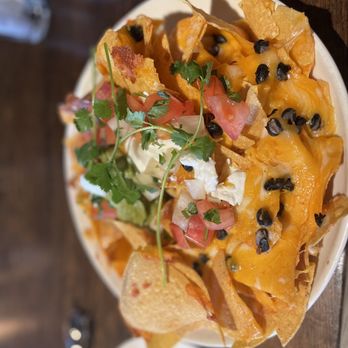 Splash Bar - Nachos - Asian Fusion Near Me - Honolulu, Hawaii
